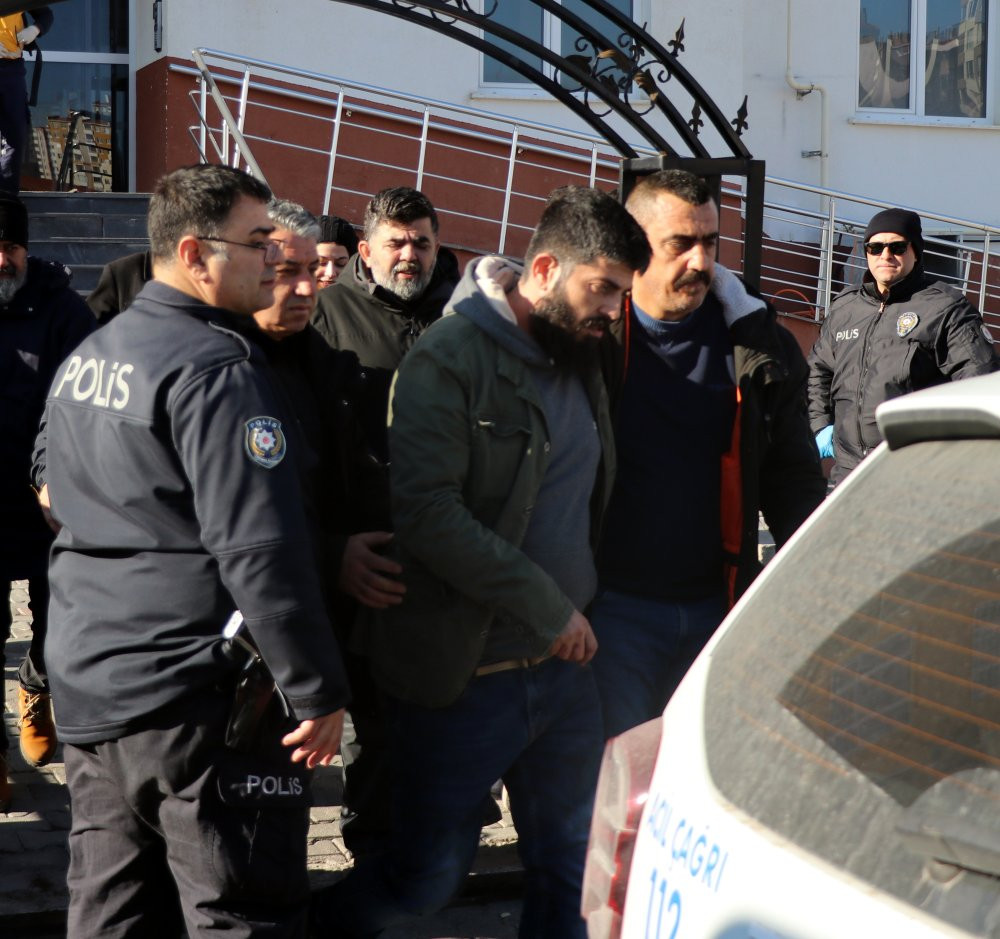 Babası tarafından kazara vurulmuştu! Minik Demir, son yolculuğuna uğurlandı