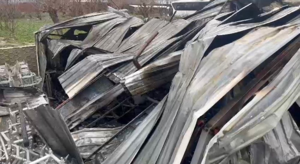 Yangından geriye sadece hurda yığınları kaldı