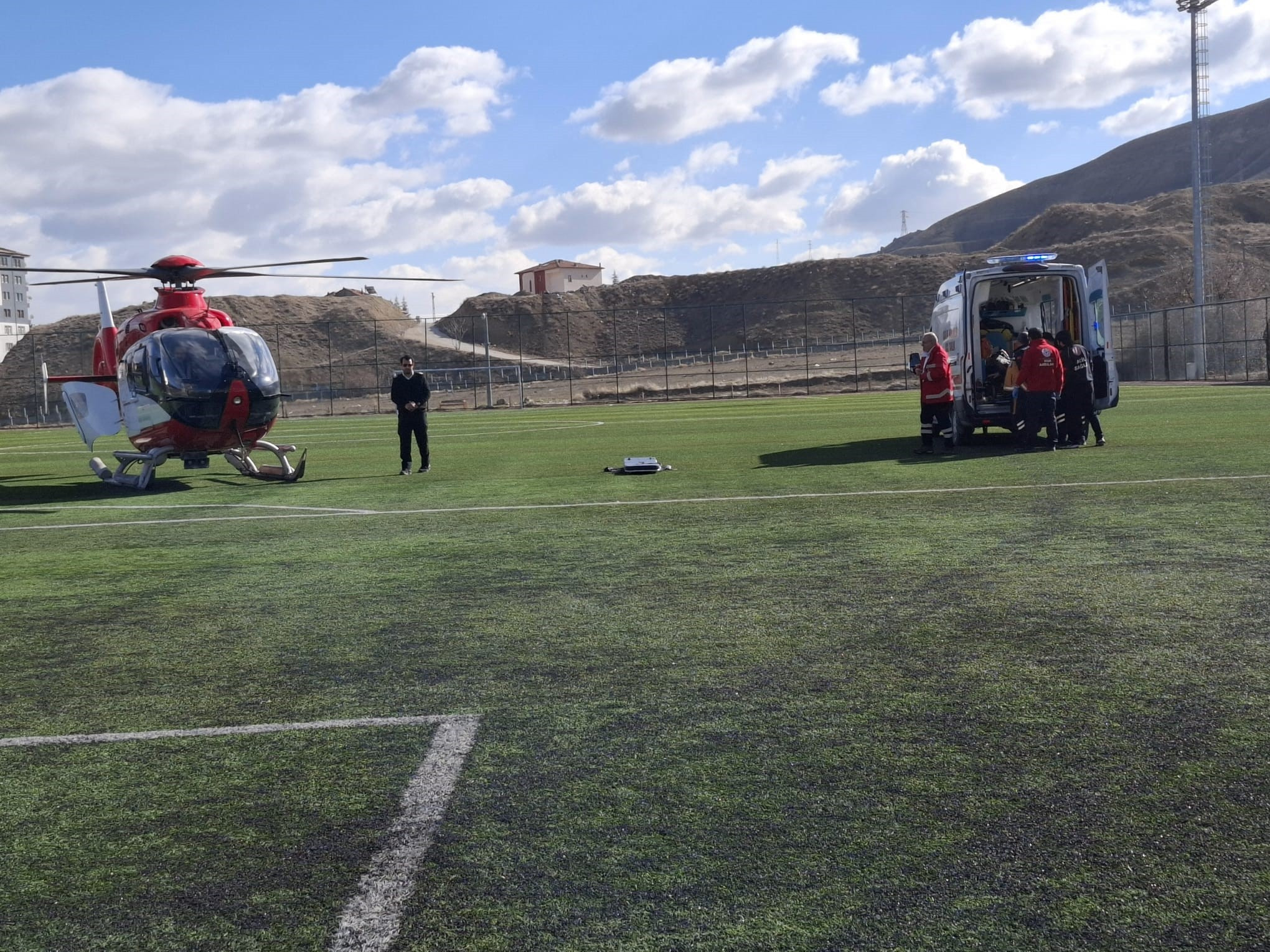 ambulans-helikopterle-hayat-kurtaran-sevk-yenicag-3.jpg