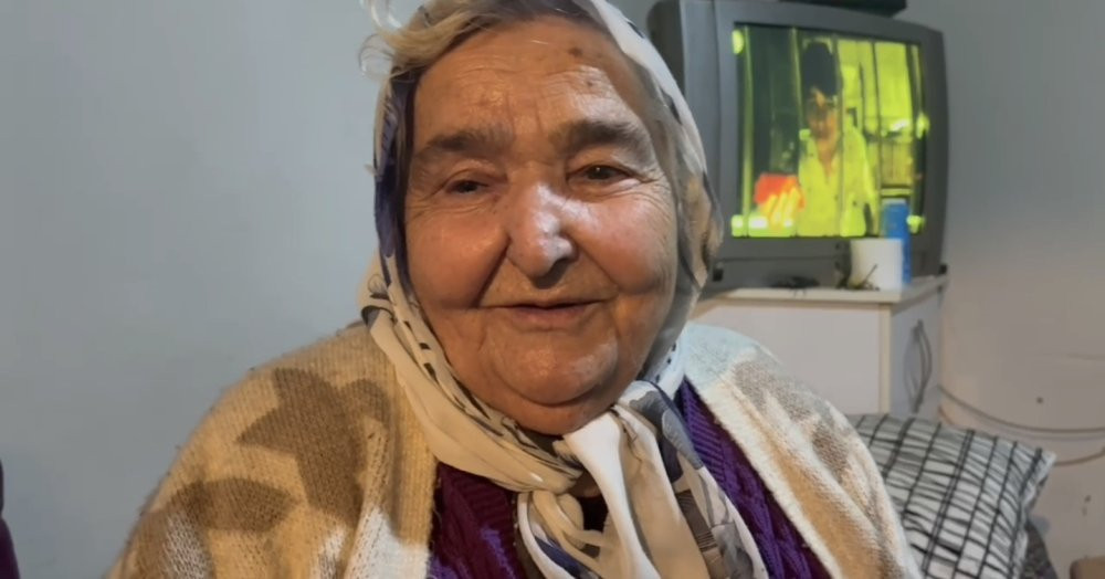 Şaşkına çeviren görüntü... Uyurken odasının zemini çöktü!