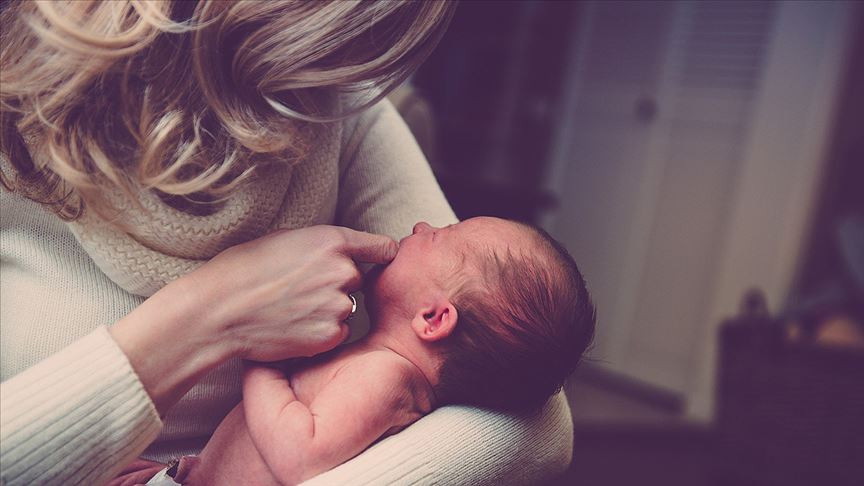 uzman-isimden-yeni-annelere-sosyal-medya-uyarisi-yenicag-2.jpg