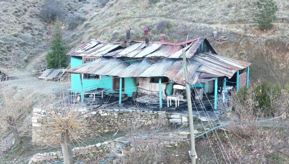 Elazığ’da mezrada yanan ev ile ilgili gözaltına alınan 1 kişi tutuklandı
