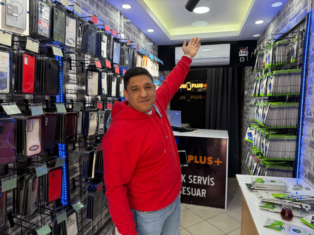 Bartın'da işyerinin tavanı çöktü! Bir anda boşluğa düştü