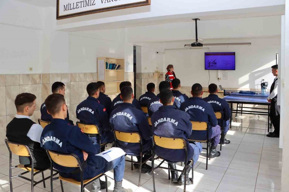 Askerlere evlilik öncesi bilinçlendirme eğitimi