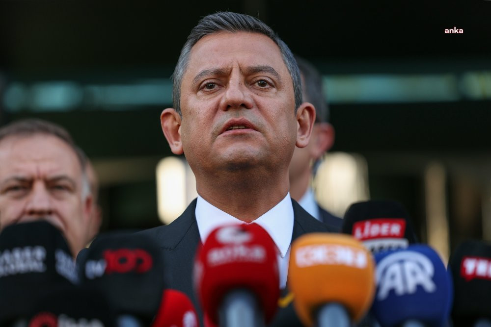 Özgür Özel Barış Manço'yu andı