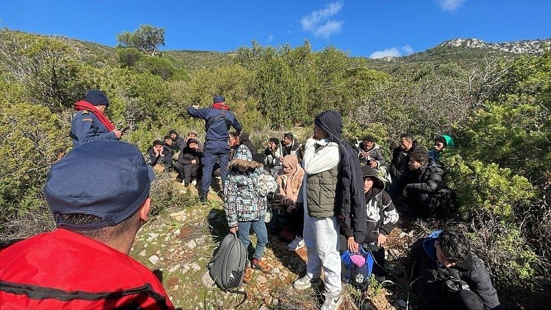 Bodrum’da Sahil Güvenlik, Karaada’da 45 göçmeni yakaladı: 11'i çocuk