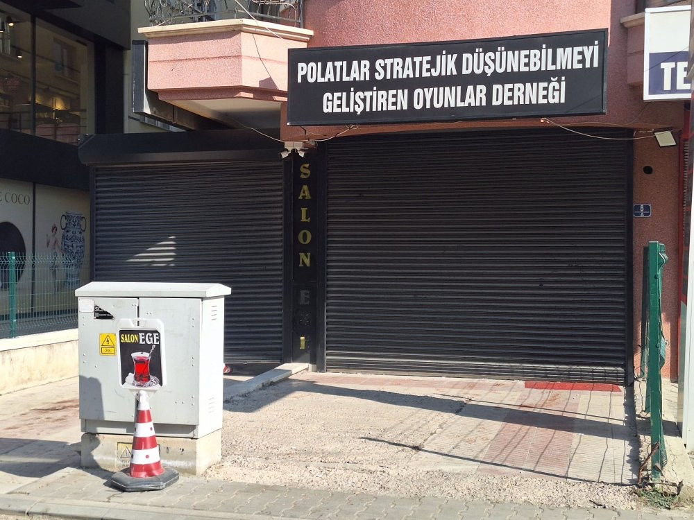 Kumar için borç vermeyen akrabasını öldürdü