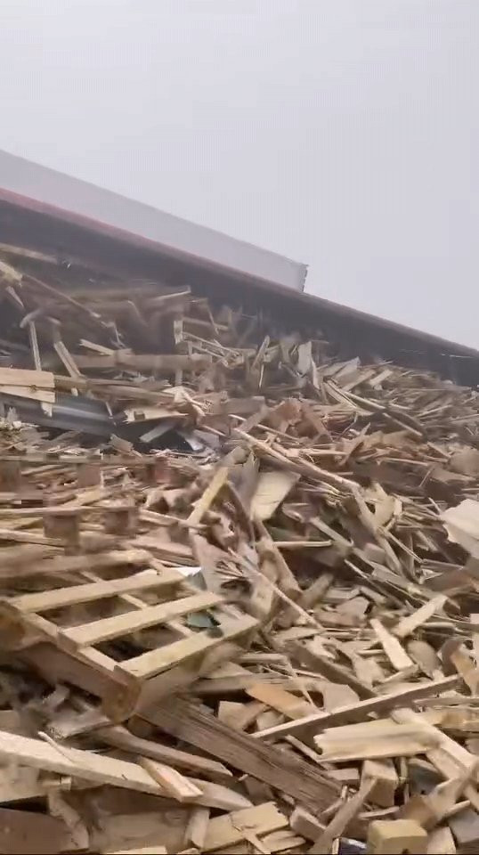 Bursa’da TIR kazası: Sürücü araçta sıkıştı