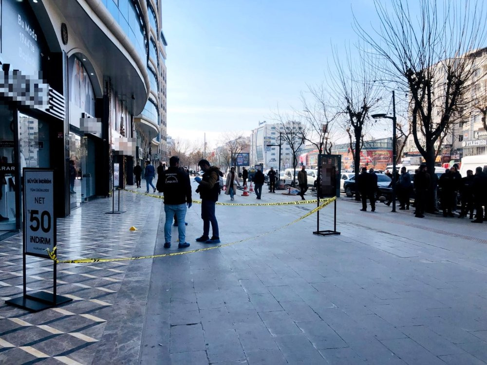 Temizlik görevlisinin feci ölümü! 7'nci kattan düştü