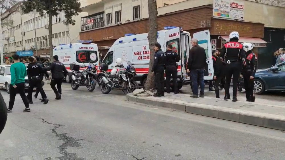 Esnafın kavgasında kan aktı! 9 kişi yaralandı