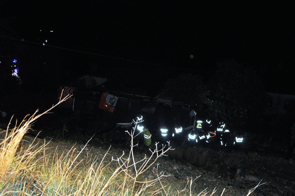 Yolcu otobüsünde can pazarı... İki ilde peş peşe feci kaza!