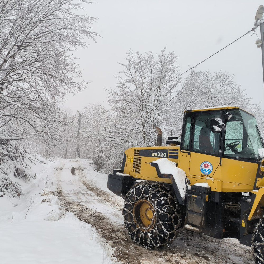 Doğu Karadeniz’de 4 ilde bazı yollar ulaşıma kapandı