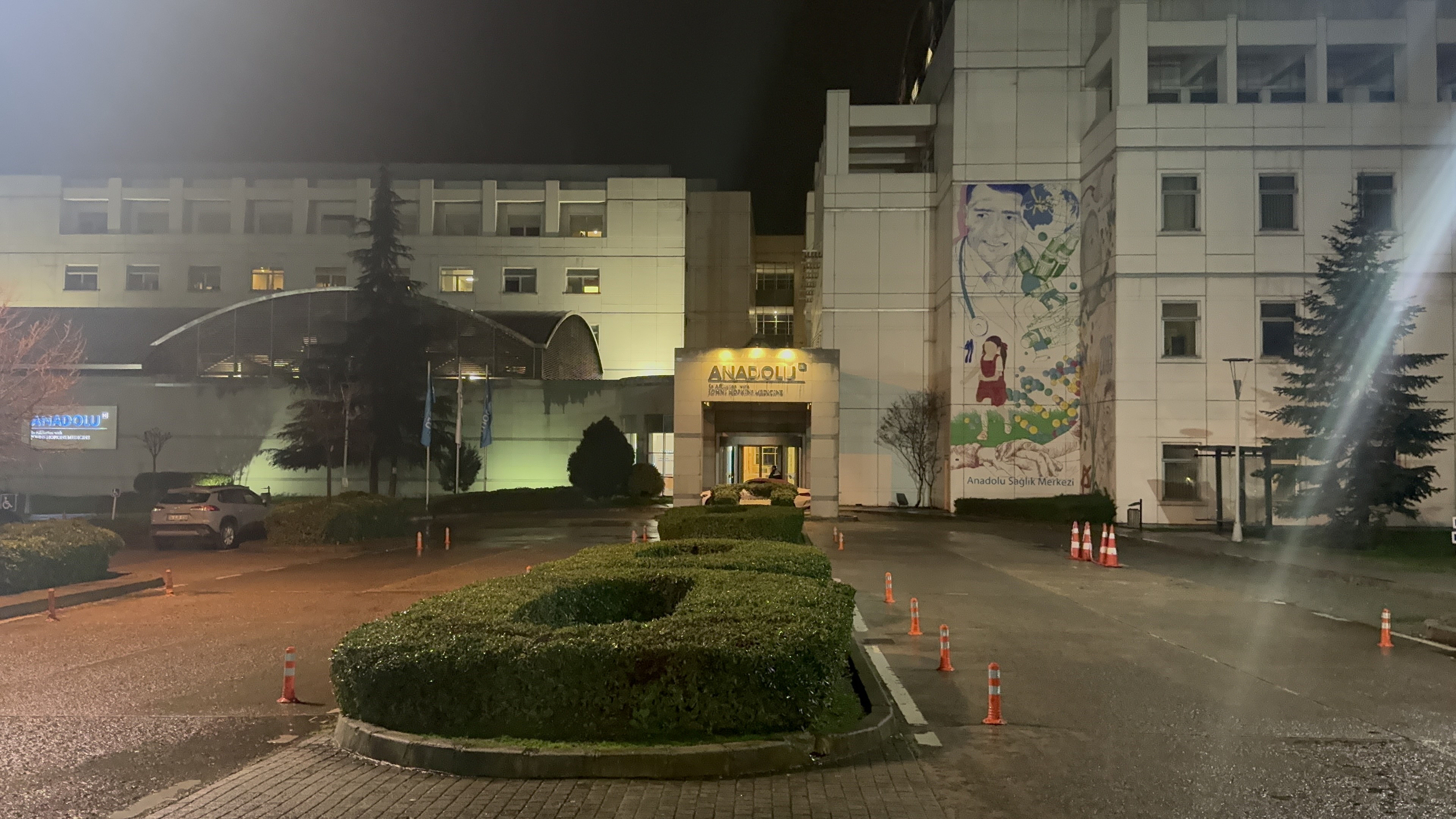 aw386260-02.jpg