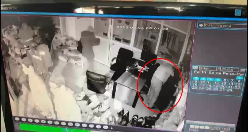 Çaldıkları malzemeleri el arabasıyla götürdüler! 120 bin liralık hırsızlık anbean görüntülendi