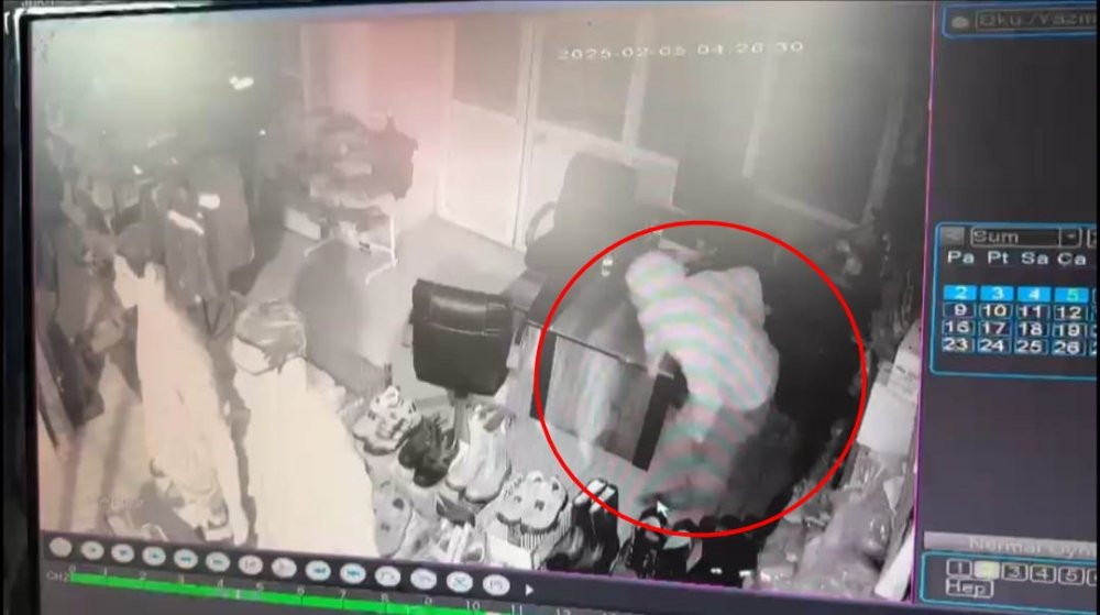 Çaldıkları malzemeleri el arabasıyla götürdüler! 120 bin liralık hırsızlık anbean görüntülendi