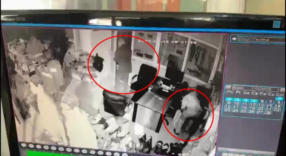 Çaldıkları malzemeleri el arabasıyla götürdüler! 120 bin liralık hırsızlık anbean görüntülendi