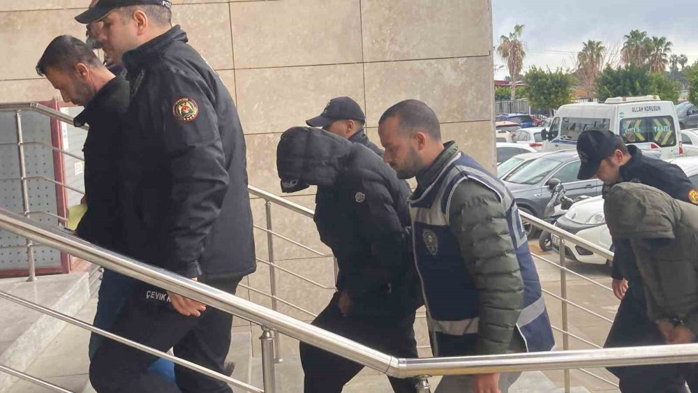 İş yerlerini kurşunlayıp haraç alıyorlardı! ’Kaplanlar’ çetesine polis darbesi