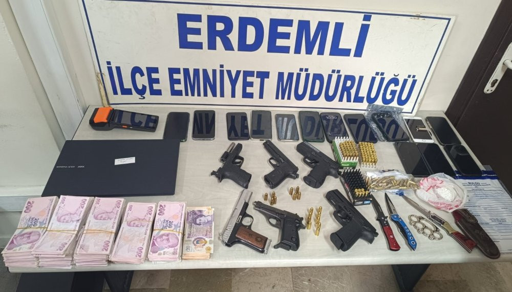 İş yerlerini kurşunlayıp haraç alıyorlardı! ’Kaplanlar’ çetesine polis darbesi