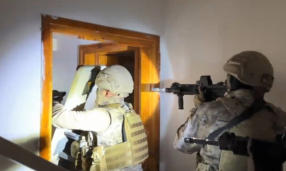 İş yerlerini kurşunlayıp haraç alıyorlardı! ’Kaplanlar’ çetesine polis darbesi