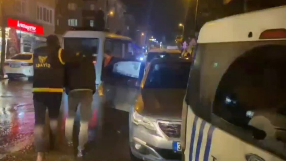 İstanbul’da iki kardeşin iş yerini kurşunladı! Benzin istasyonunda yakalandı