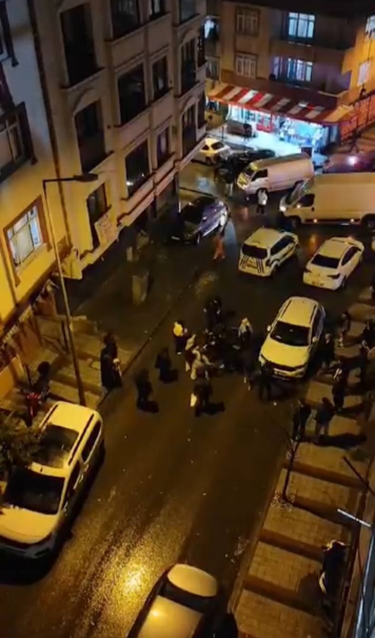 istanbul-sultangazide-polise-saldirip-555080-164490.jpg