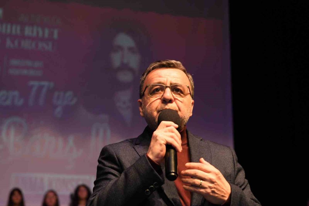 Altıeylül’lü Çocuklar Barış Manço’nun eserlerini söyledi