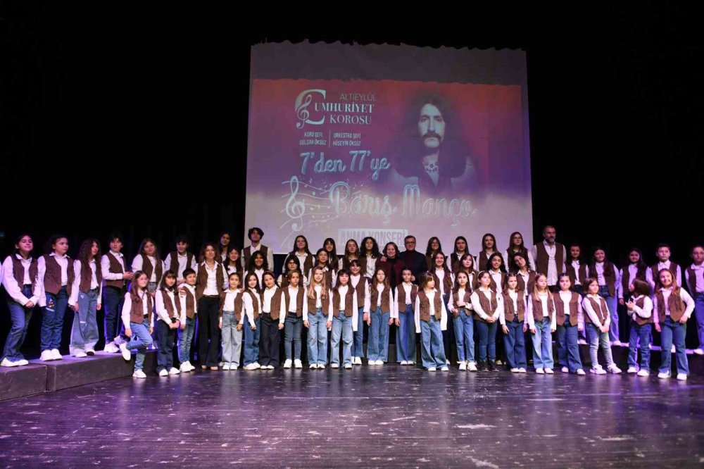 Altıeylül’lü Çocuklar Barış Manço’nun eserlerini söyledi