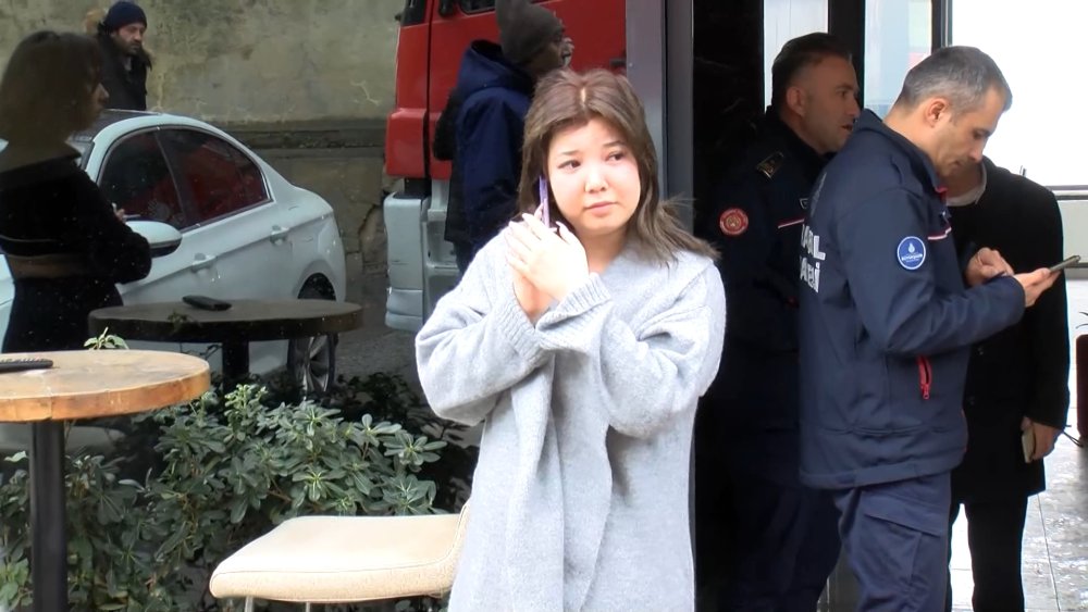 İstanbul'da 5 katlı otelde yangın! Müşteriler tahliye edildi