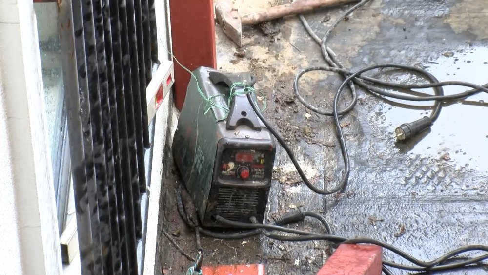 İstanbul'da 5 katlı otelde yangın! Müşteriler tahliye edildi