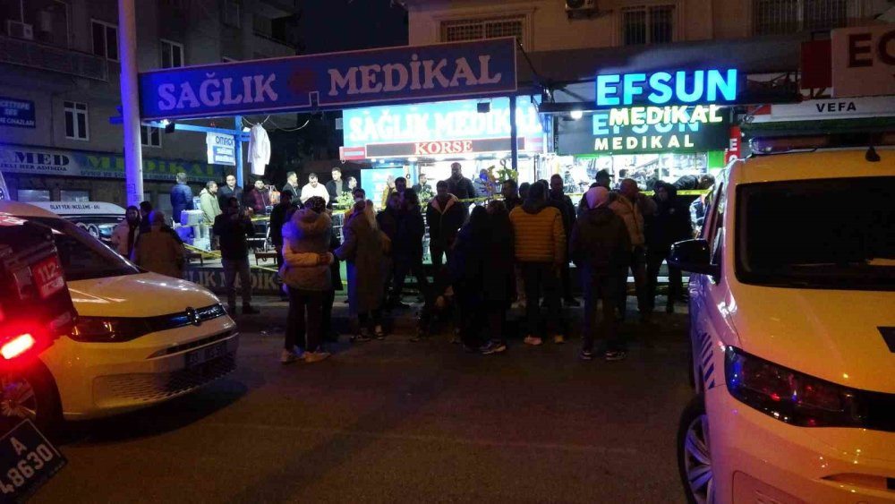 Medikal dükkânında dehşet! Çift tabanca ile katliam yaptı: Kayınpederini ve 2 damadını öldürdü