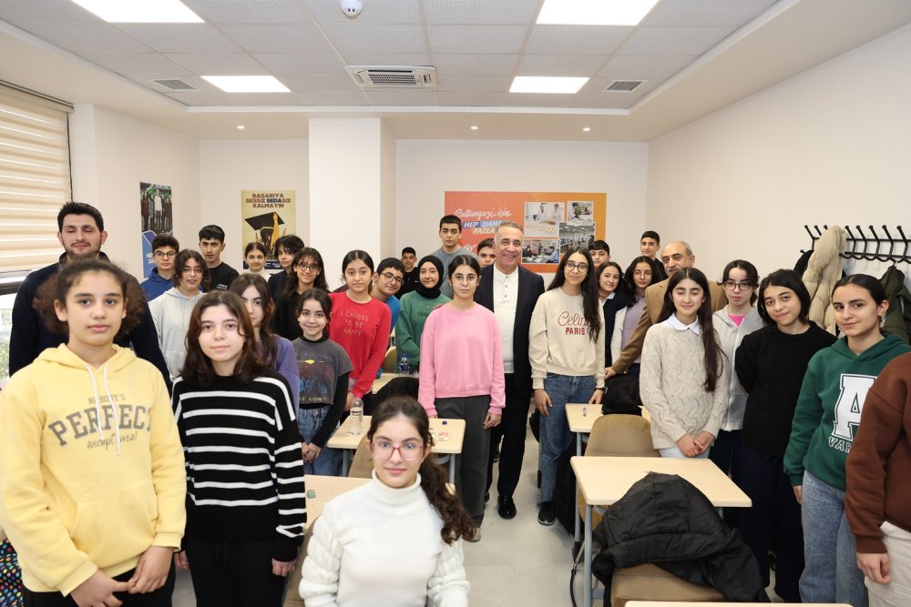 Aşık Veysel Kültür Merkezi birçok alanda hizmet veriyor