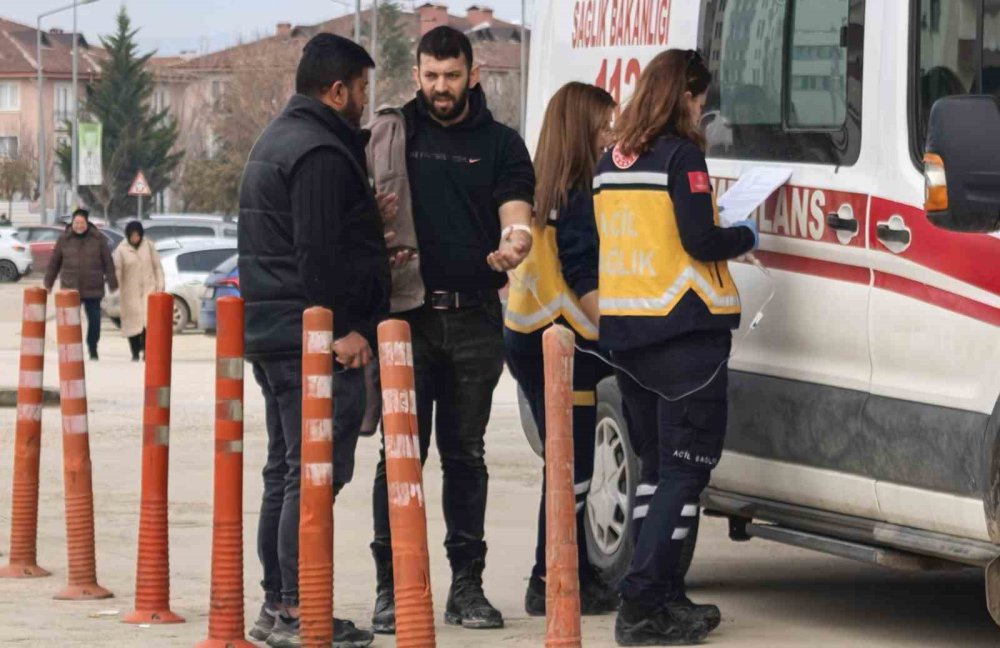 Mobilya işçisi kabusu yaşadı! Elektrikli testere parmağını kopardı