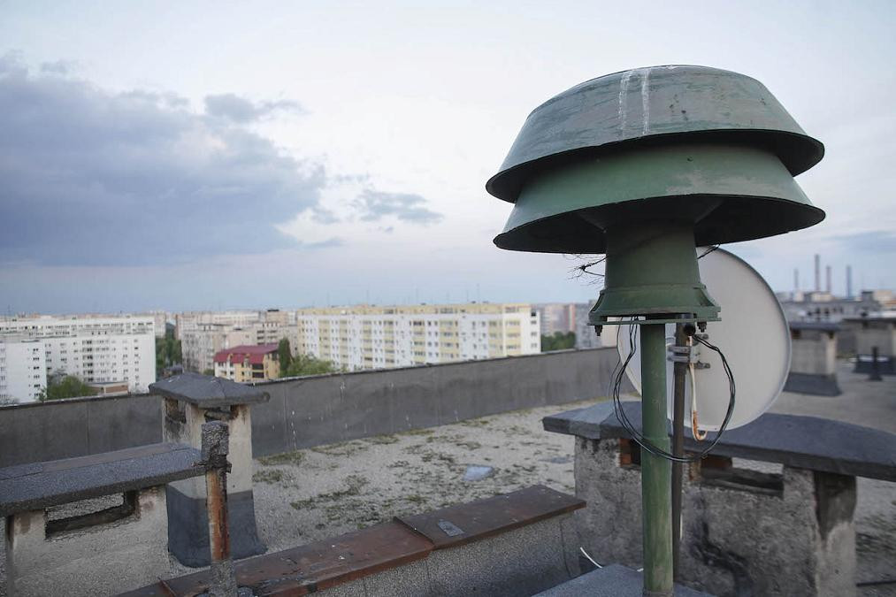 bucharest-warning-siren-photo-inquam-photos-octav-ganea.jpg