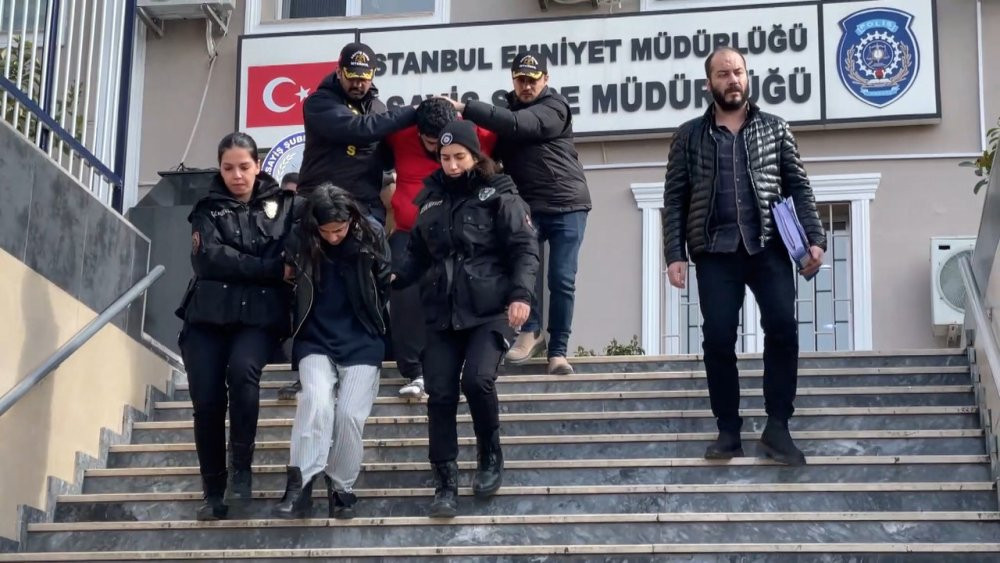 Harç çetesinin lideri kadın çıktı! Yere yatırıp ters kelepçe takıldı