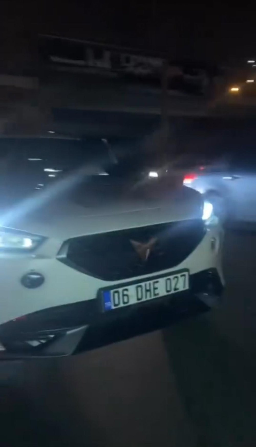 İstanbul’da magandalar trafiği alt üst etti