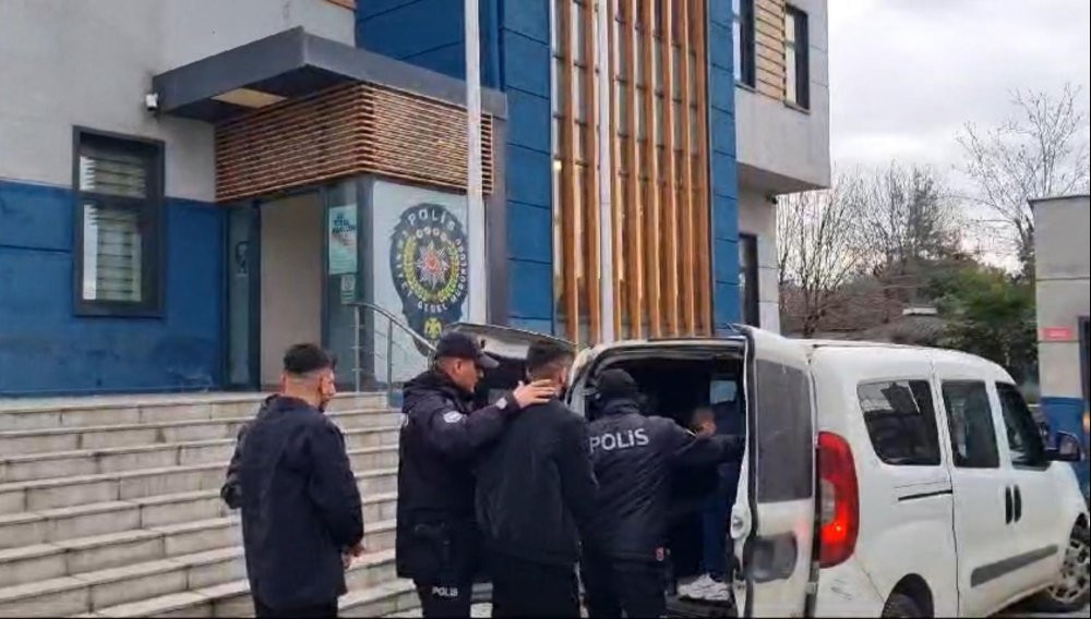 İstanbul’da magandalar trafiği alt üst etti