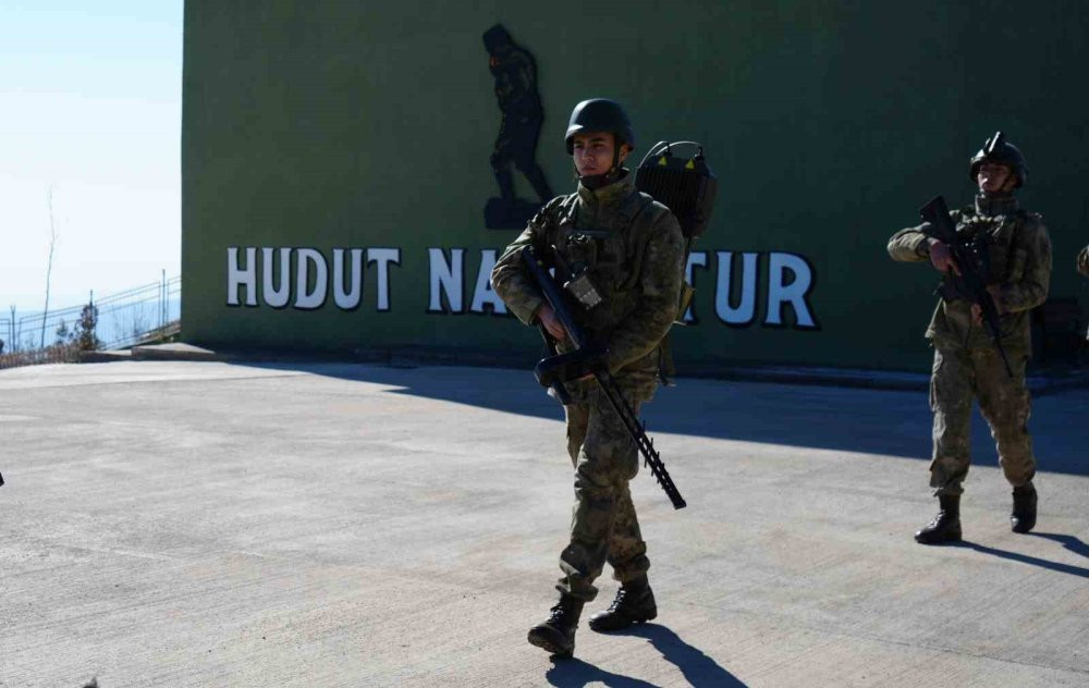 Sınır hattında yerli ve milli sistemler görevde! Mehmetçik 24 saat teyakkuzda