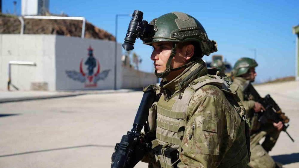 Sınır hattında yerli ve milli sistemler görevde! Mehmetçik 24 saat teyakkuzda