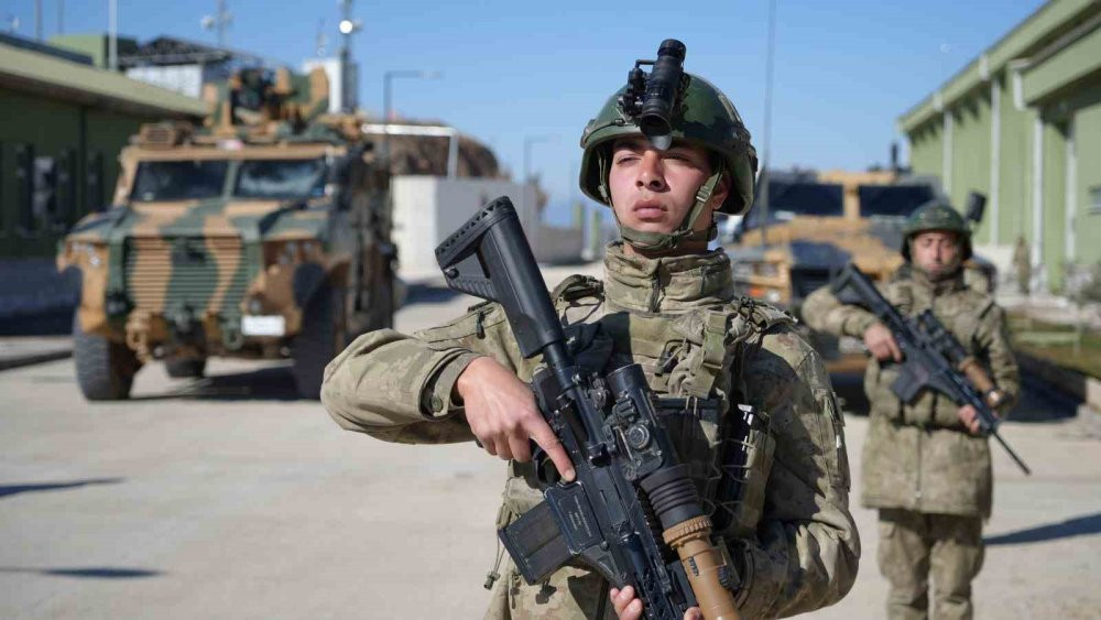 Sınır hattında yerli ve milli sistemler görevde! Mehmetçik 24 saat teyakkuzda
