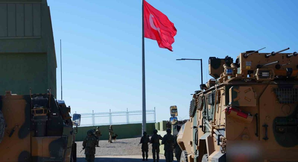 Sınır hattında yerli ve milli sistemler görevde! Mehmetçik 24 saat teyakkuzda