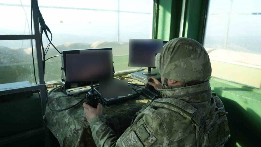 Sınır hattında yerli ve milli sistemler görevde! Mehmetçik 24 saat teyakkuzda