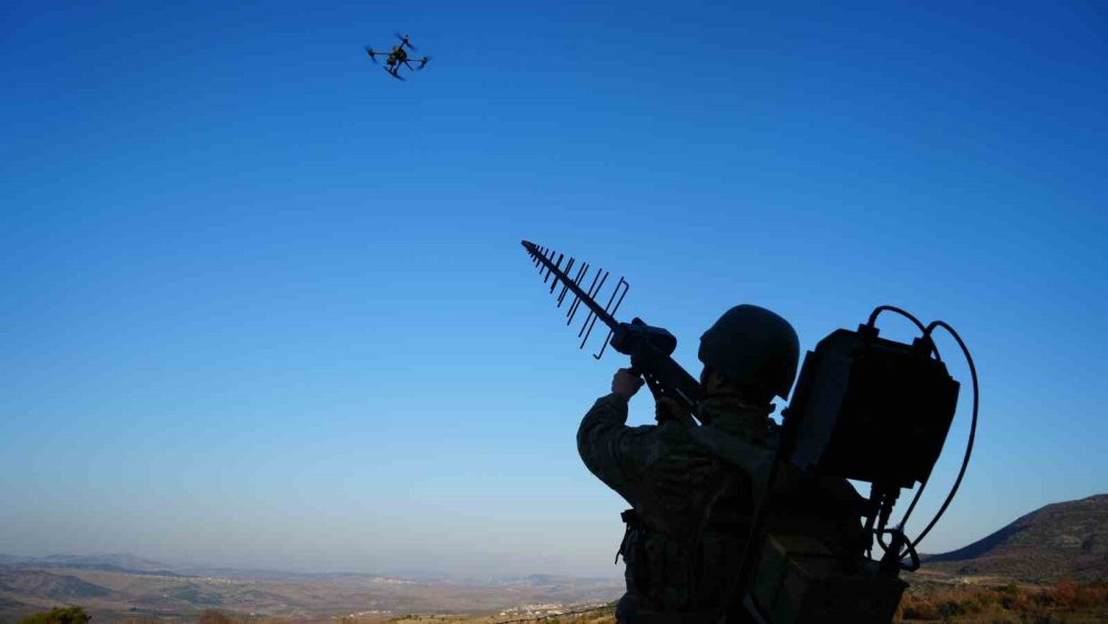 Sınır hattında yerli ve milli sistemler görevde! Mehmetçik 24 saat teyakkuzda