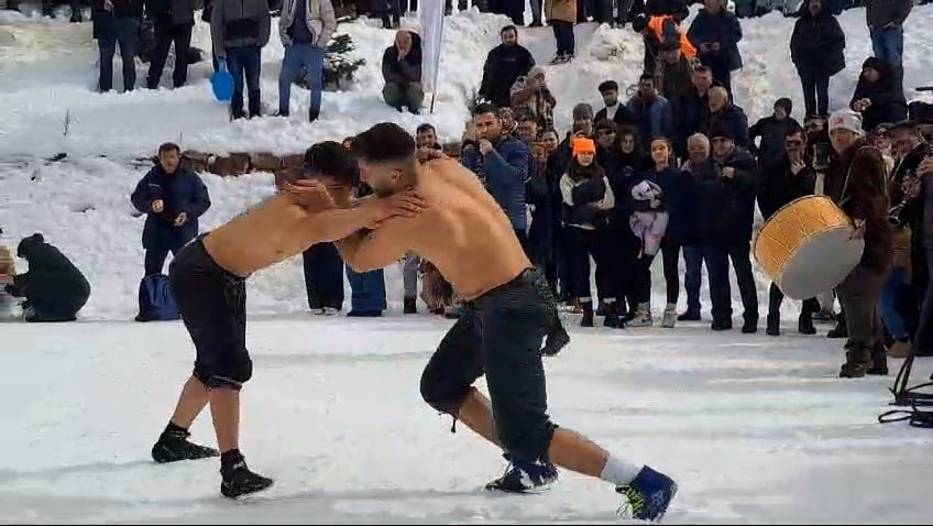 Çambaşı Kar Festivali'nde eğlence dorukta! Kar, kızak ve horon keyfi