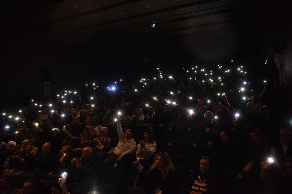 Ferdi Tayfur Altıeylül’de anıldı