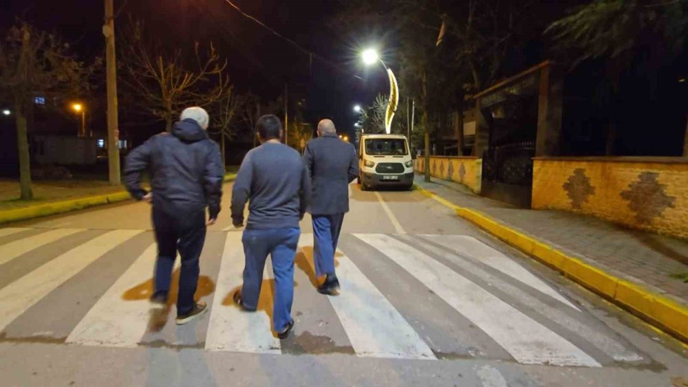 Gizemli şahıs mahalleyi alarma geçirdi