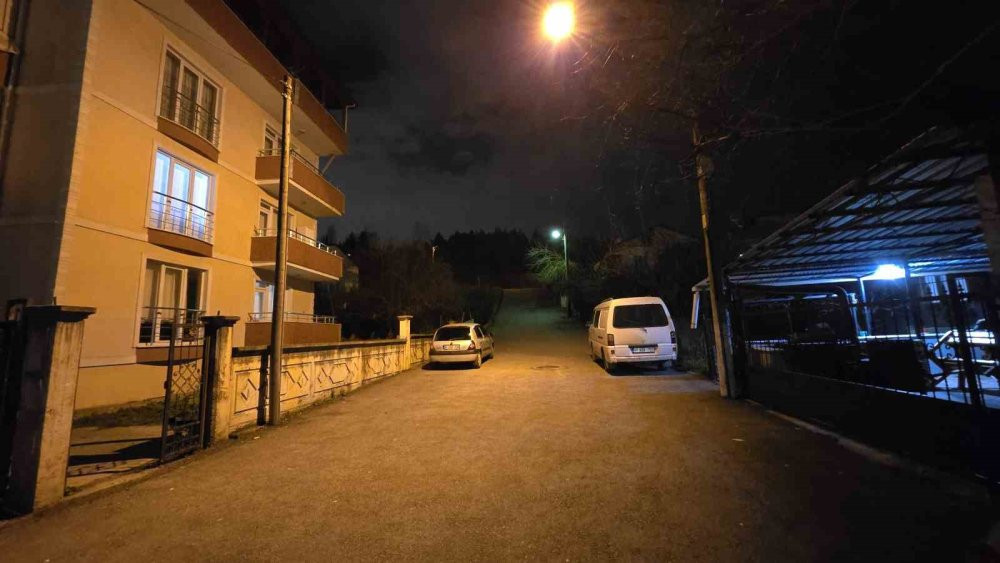 Gizemli şahıs mahalleyi alarma geçirdi