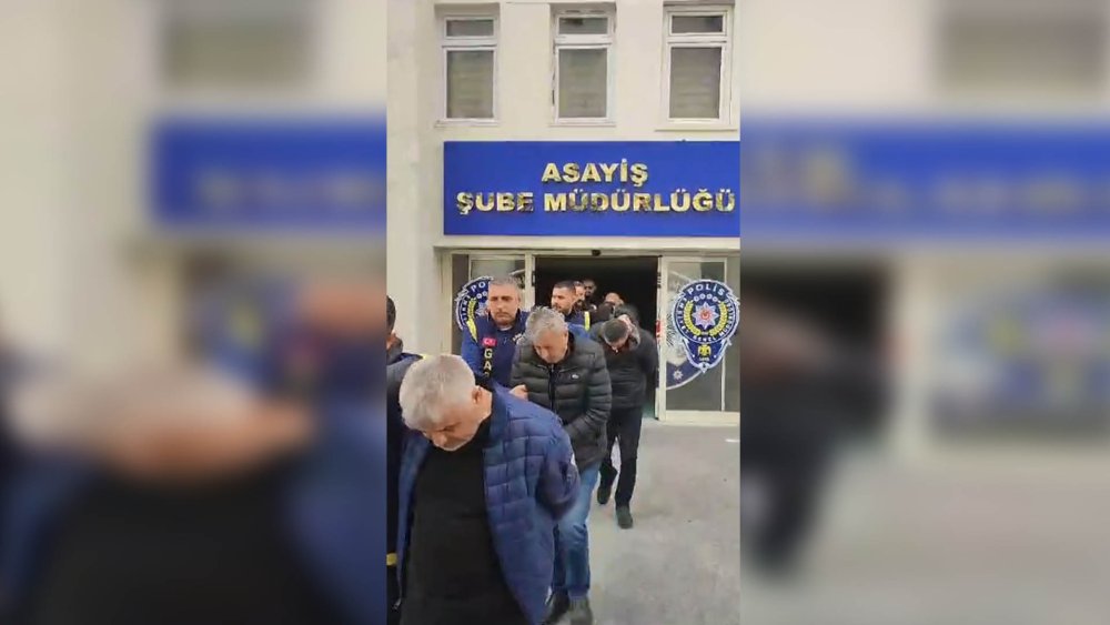 Şantaj ve tehditle 17 milyon liralık vurgun! Anahtar şeklinde suikast silah ele geçirildi
