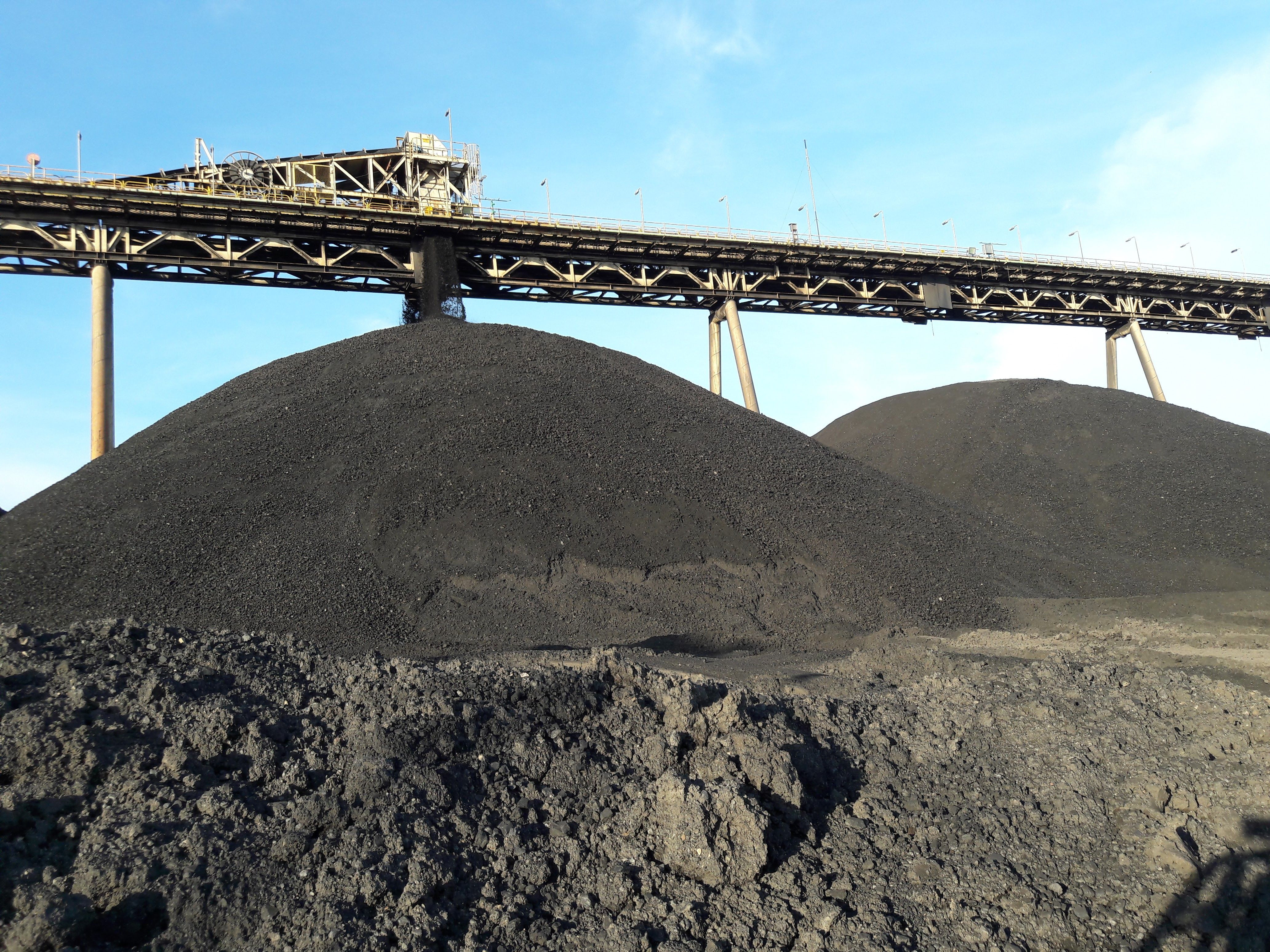 coal-mining-in-east-kutai-east-kalimantan.jpg