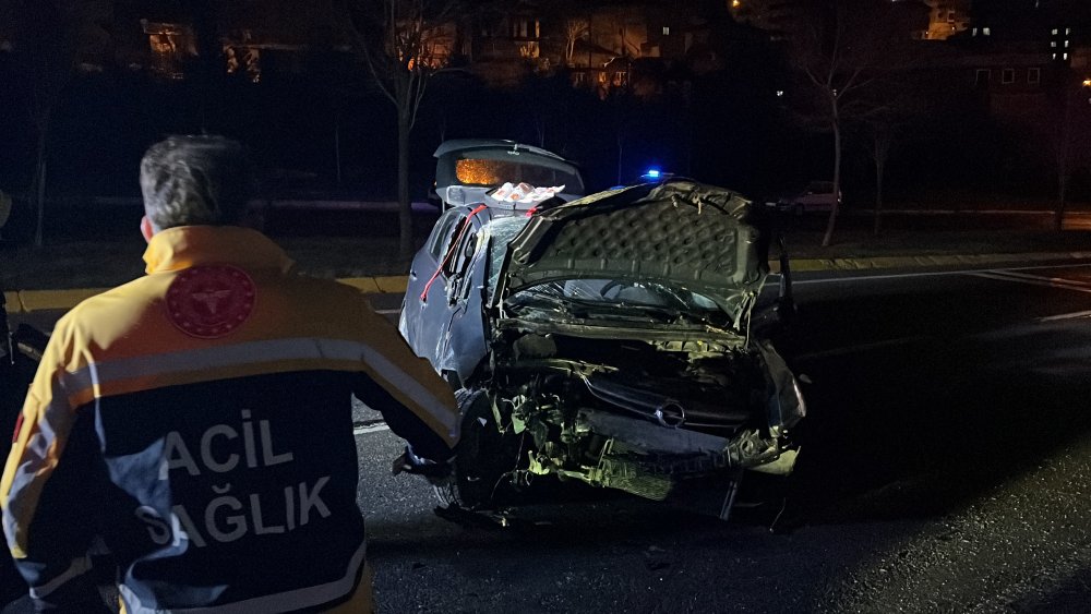 Kocaeli'de araç takla attı: 4 yaralı