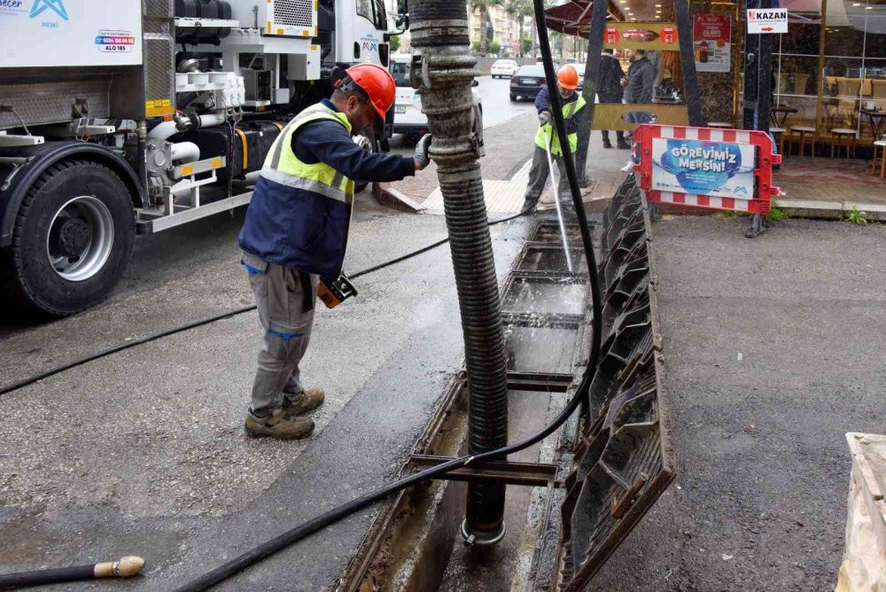 Su baskınlarını önlemek için MESKİ seferber oldu